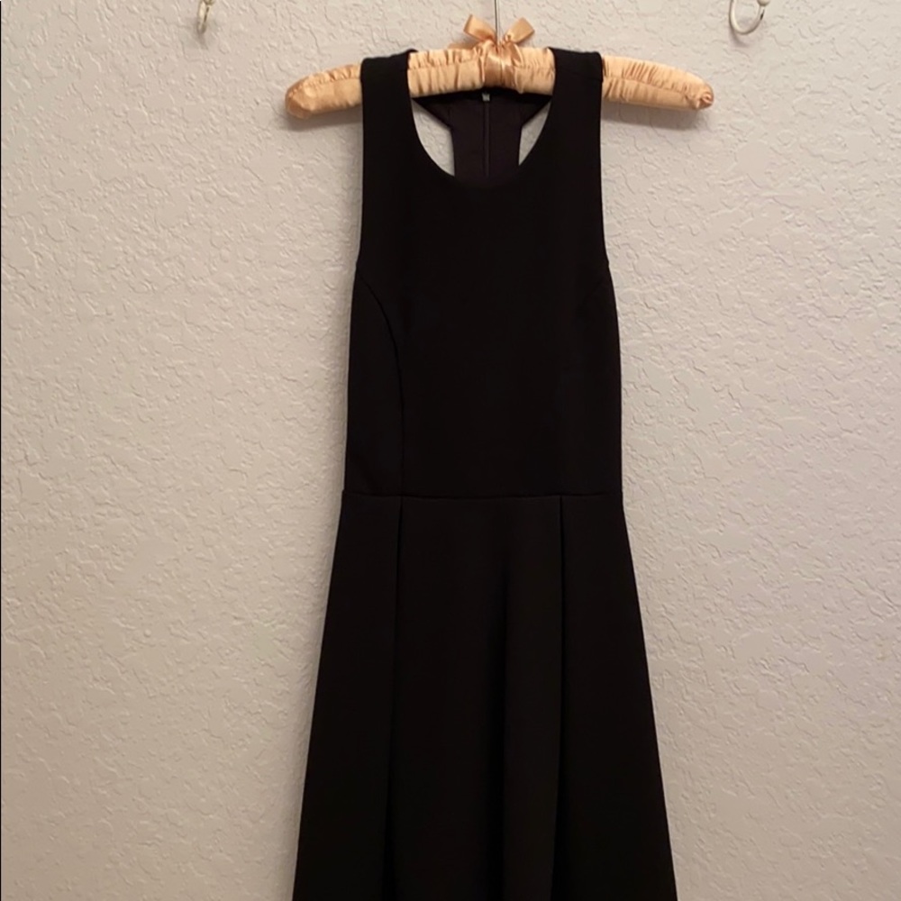 Lulu’s little black dress